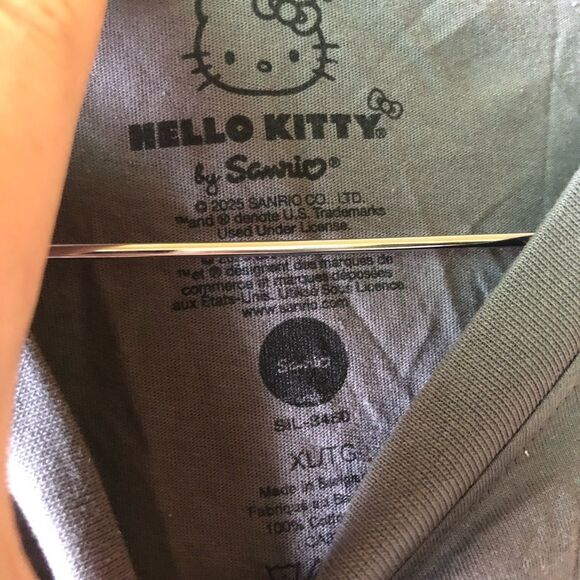 ✨ Hello Kitty | Cute Graphic Tee - Picture 3 of 3